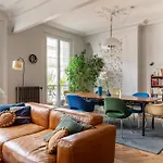 Spacious And Elegant 3Bd Apartmentrochechouart
