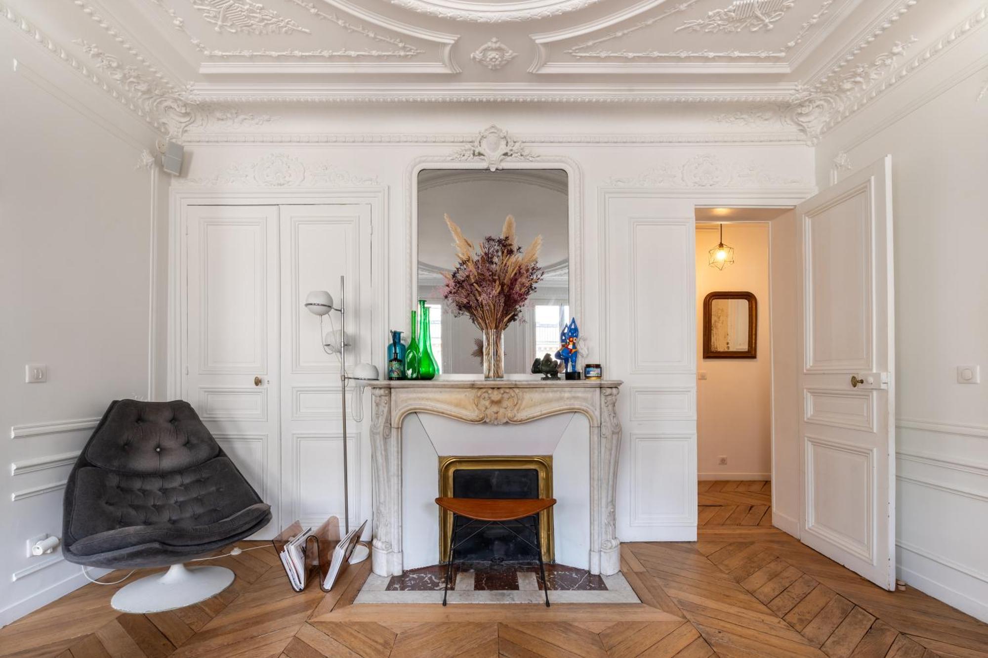 Spacious And Elegant 3bd Apartmentrochechouart * Parijs